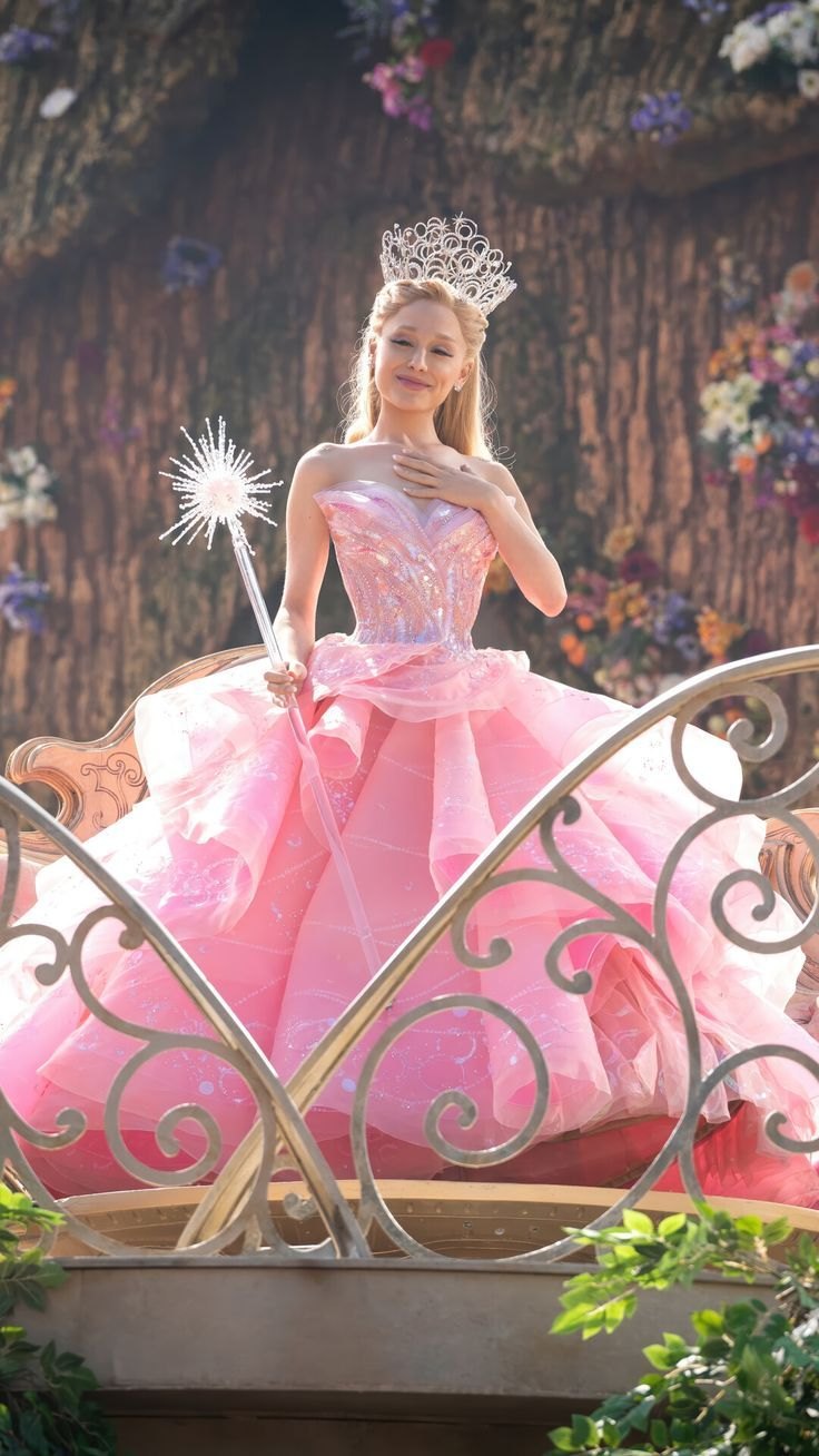Ariana Grande fashion inspiration